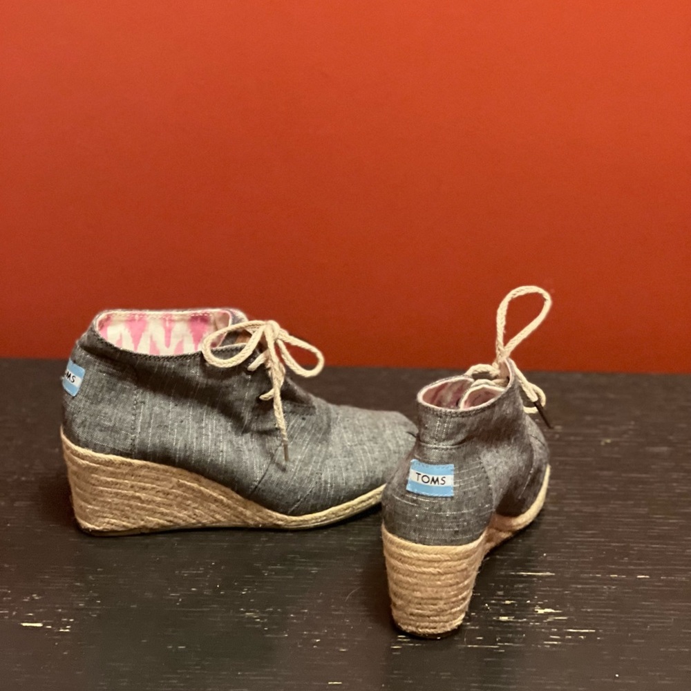 Toms Women’s Burlap Canvas Wedge Bootie Lace Up